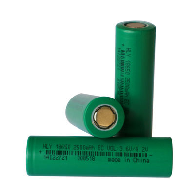 Batteria ricaricabile 3.7v 18650 2500mah di tasso alto 3C per la torcia elettrica luminosa