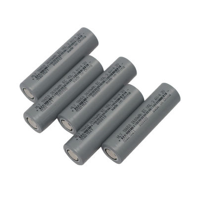 3,6 batterie di torcia elettrica ricaricabile cilindriche 2600mAh della batteria al litio 18650 di V